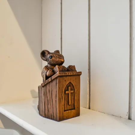 Chapel Mouse *